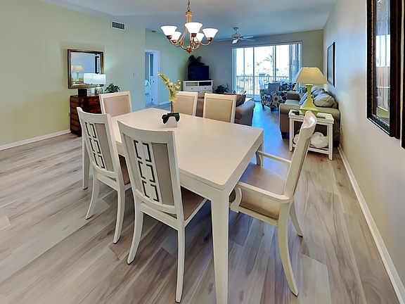 3rd image of 4321 Bay Beach Ln APT 623