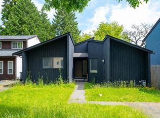 7092 129a St, Surrey, BC V3W6T3