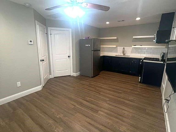 4th image of 3807 Edison St