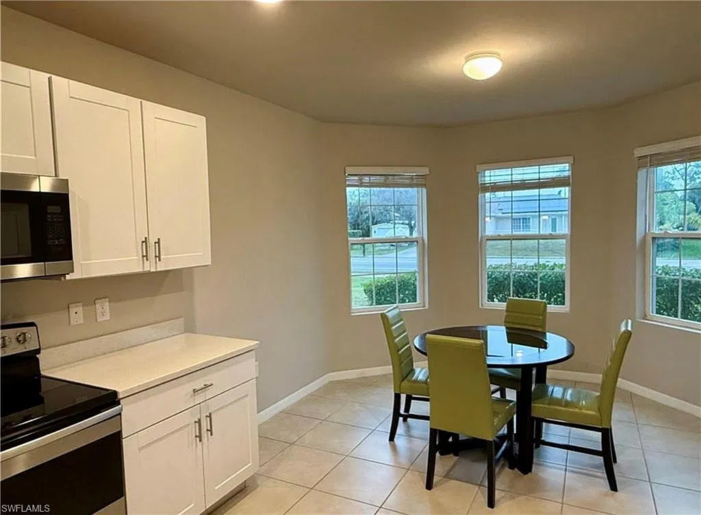 3 bed, 2.0 bath, 1747 sqft, $2,450 — Photo 3