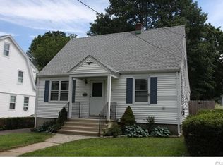 62 Garden St E, Stratford, CT 06614