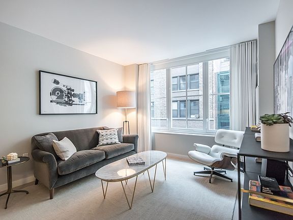 4th image of 535 W 43rd St S #5B