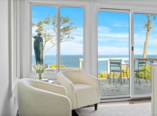 1 Dolphin Way, Riverhead, NY 11901