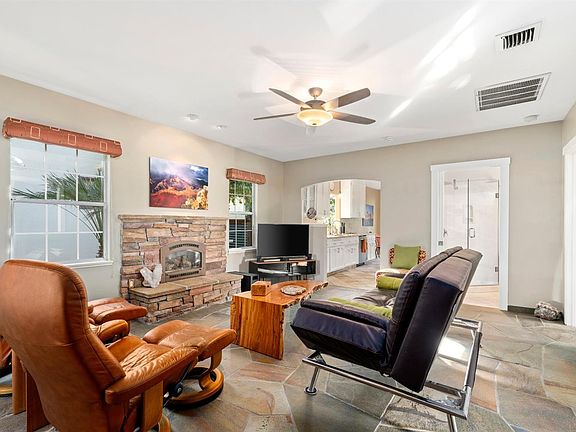 5th image of 880 Mission Way