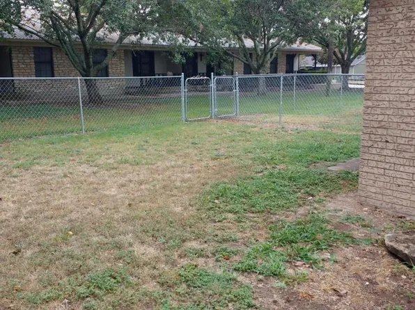 1001 Lewis Dr, Burnet, TX 78611