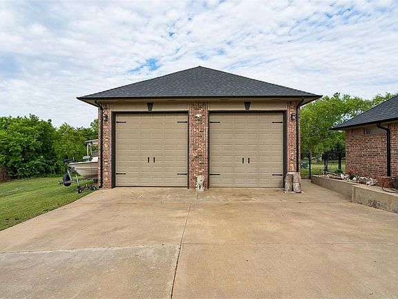 3rd image of 14543 Ashwood Ct
