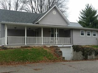 218 N 1st St, Montgomery, IN 47558