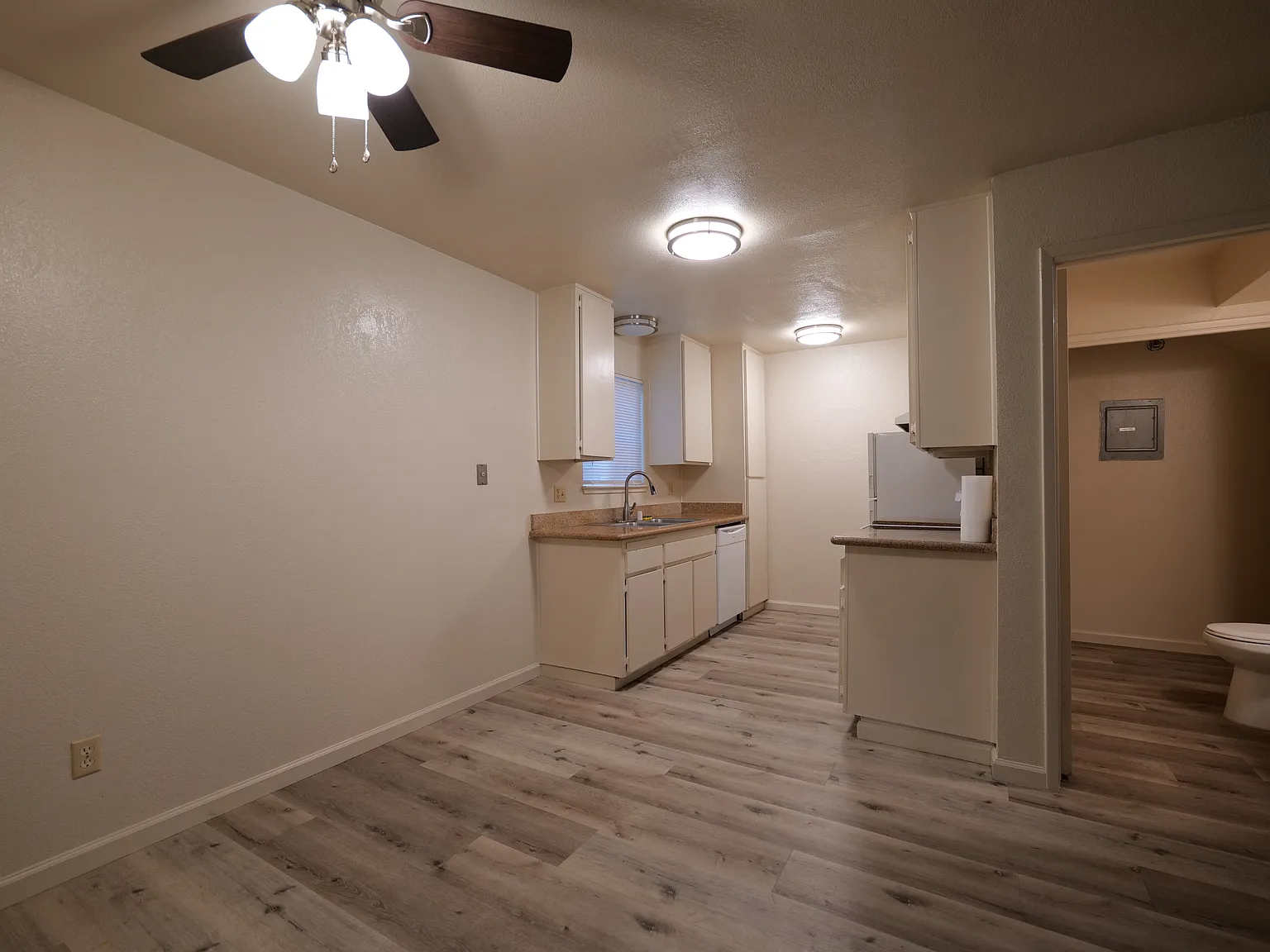 2 bed, 1.5 bath, 1100 sqft, $2,550 — Photo 1