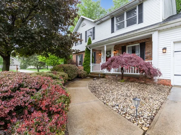 7452 Sir Roberts Ct, Mentor, OH 44060