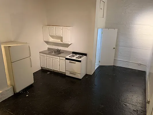 Rented by Carnegie Management Inc | media 18