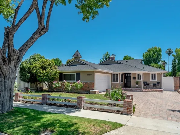 13616 Delano St, Van Nuys, CA 91401