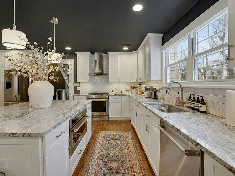 41 Fairview Ave — Photo 40