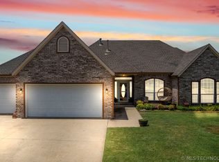 8408 N 100th East Ave, Owasso, OK 74055