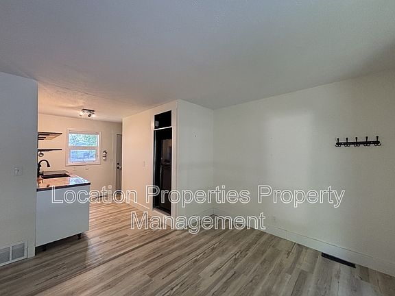 4th image of 1515 W 3rd St #1515