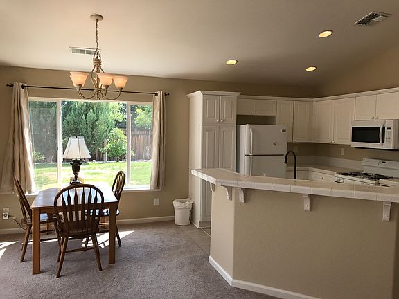 5th image of 7571 Avila Dr