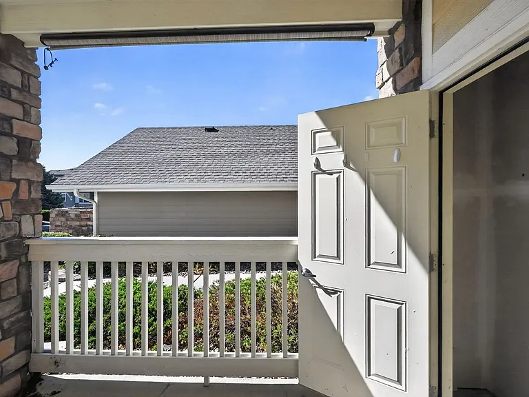 9441 Ashbury Cir #102 — Photo 15