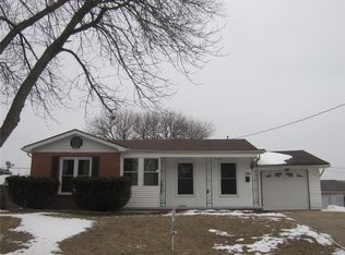3921 64th St, Urbandale, IA 50322