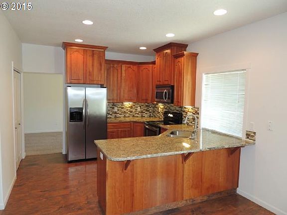 5th image of 8616 NE 89th Ave