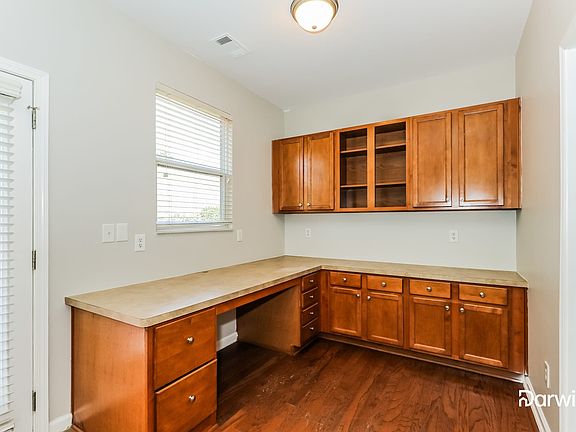 4th image of 5521 Village Trce