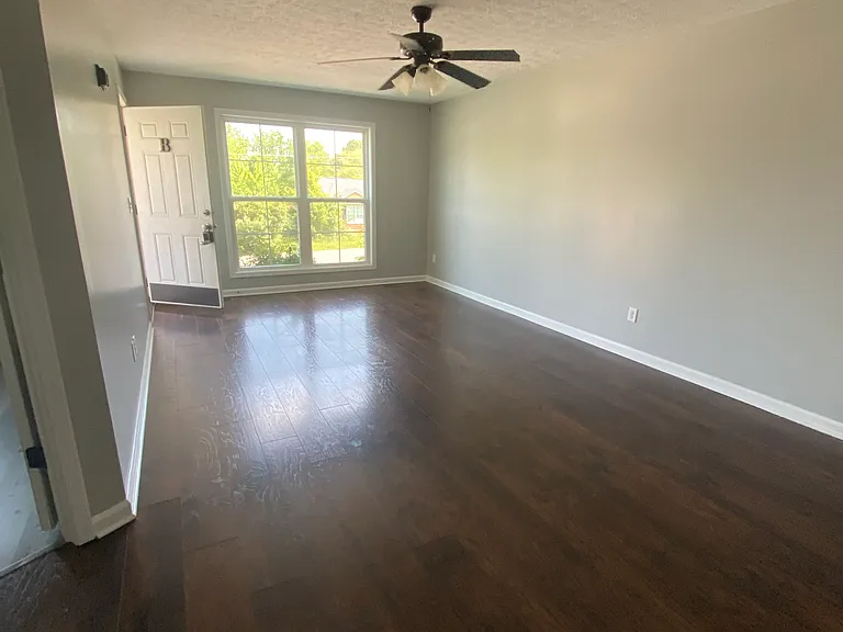 210 Crow Ave #B — Photo 21