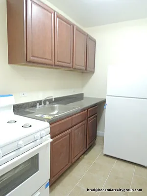 Rented by Bohemia Realty Group | media 33