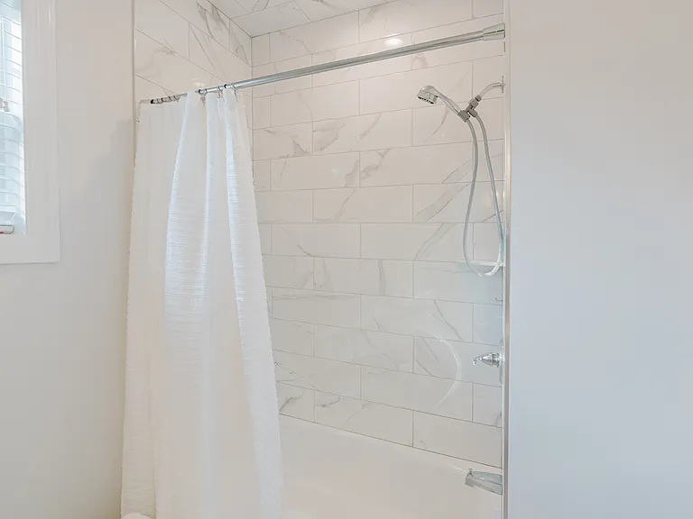 599 Franklin Ave #7 — Photo 13