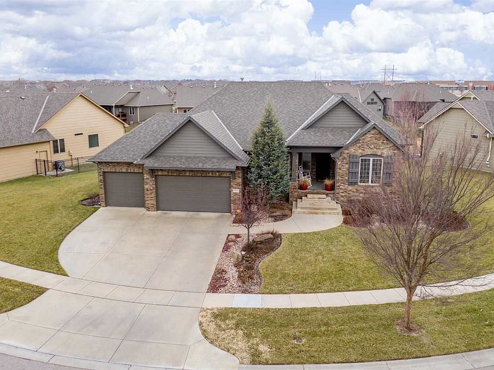 1st image of 8914 W Westlakes Ct