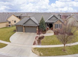 8914 W Westlakes Ct, Wichita, KS 67205