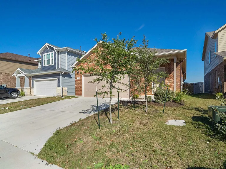 5912 Wolf Pack Dr — Photo 24