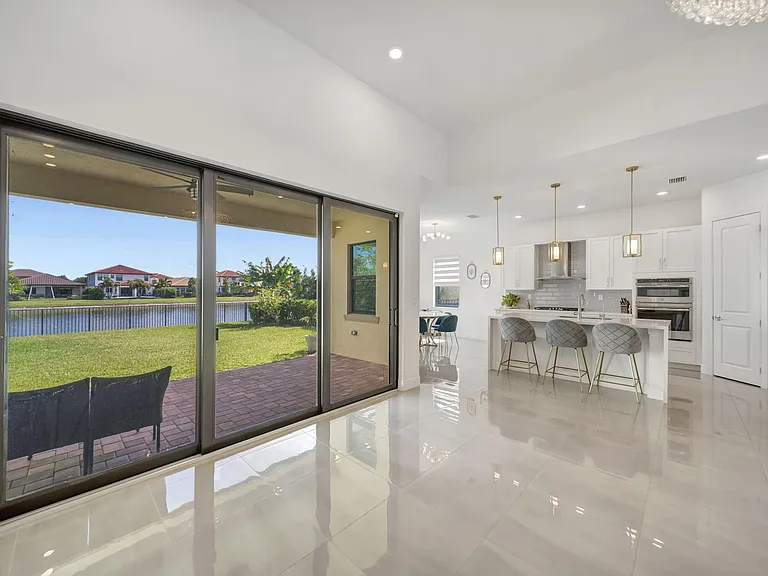 12055 Lake Trail Ln — Photo 37