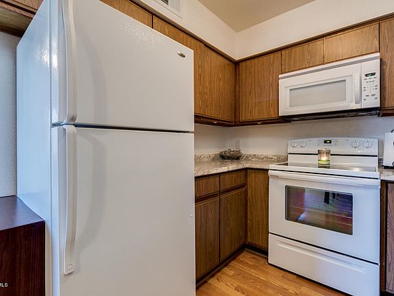 5th image of 17220 N 16th Pl Unit 5