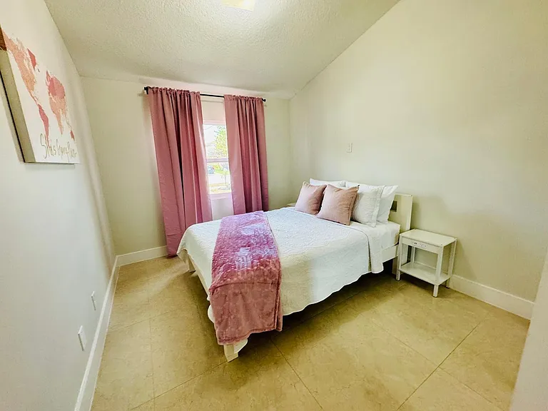 330 SW 35th Ave — Photo 16