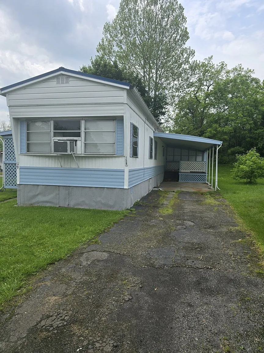 158 Brookwood Dr photo 1