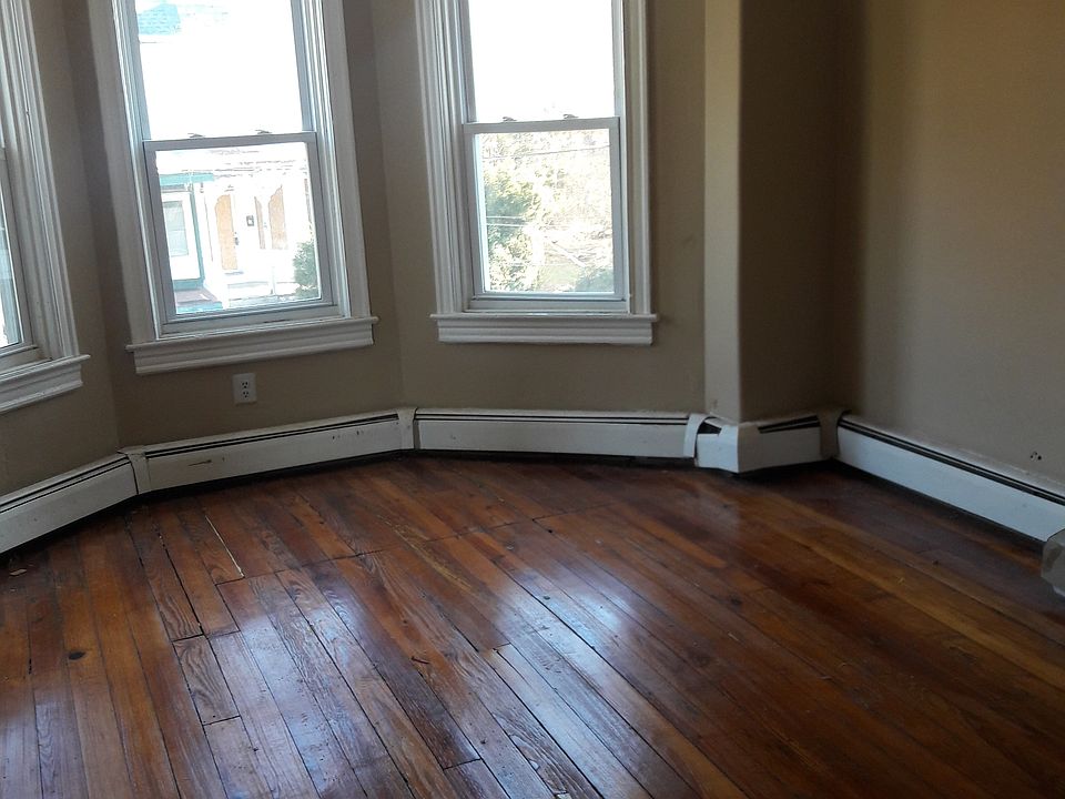 2nd image of 29 Cumberland Ave
