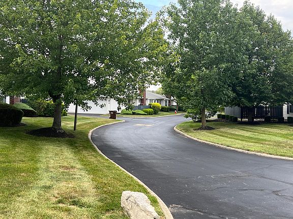 3rd image of 8381 Sable Crossing Dr