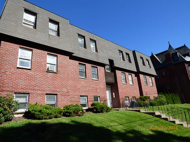 99 S Lake Ave #9 — Photo 6