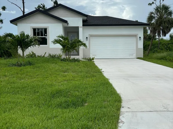 136 Lomas Rd Road, Rotonda West, FL 33947