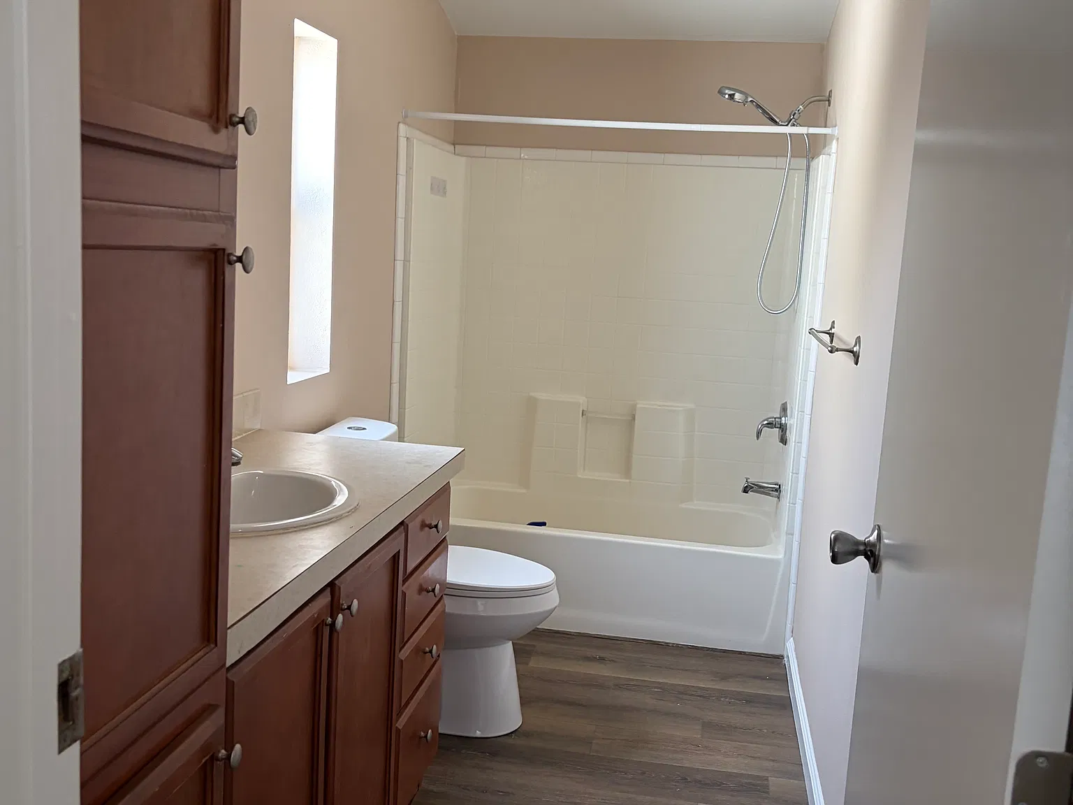 3 bed, 1450 sqft, $2,100 — Photo 2