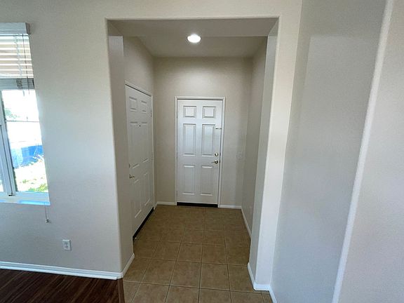 3rd image of 35884 Crickhowell Ave