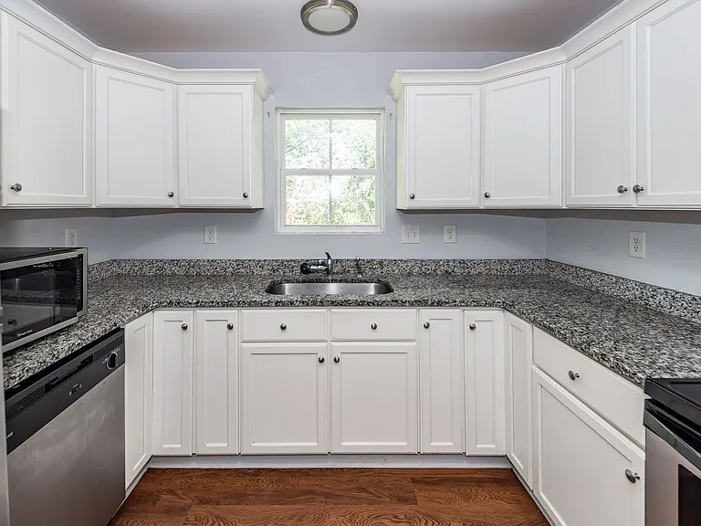 211 White St #B — Photo 13