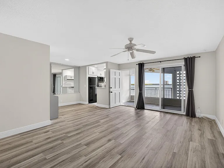 100 Shore Ct #208 — Photo 25