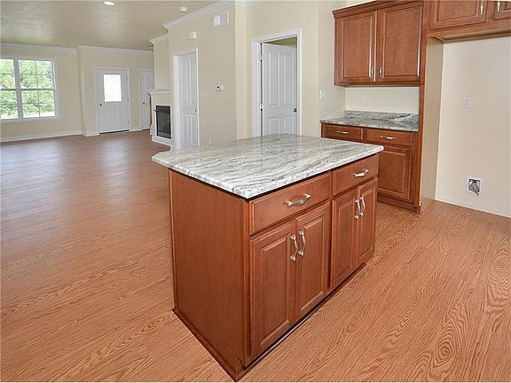 4th image of 320 N Tuscan Way