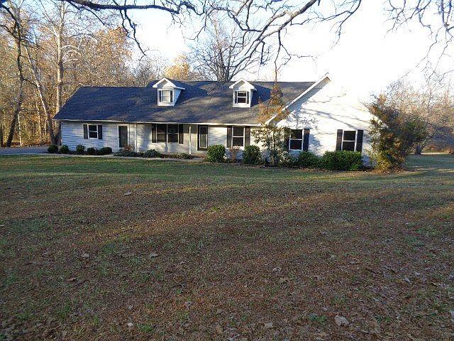 1st image of 190 Cherry Hill Dr