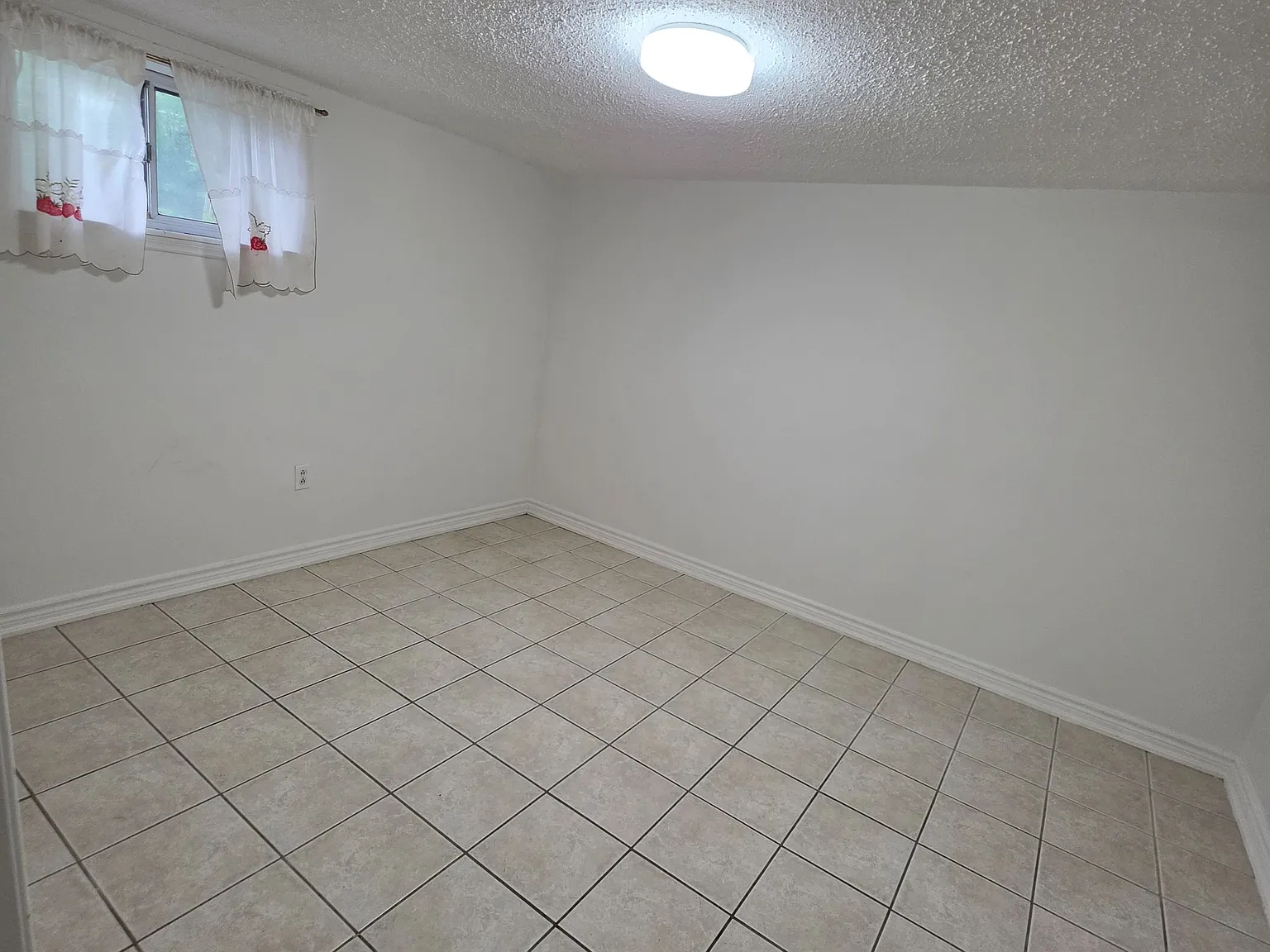 2 bed, $2,500 — Photo 4