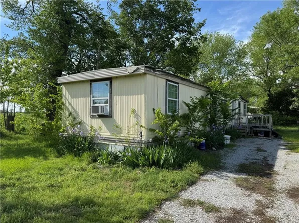 23963 Floyd Moore Rd, Gentry, AR 72734