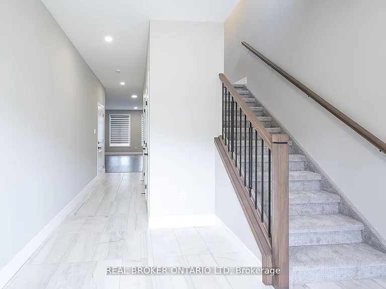 57 Acorn Trl — Photo 2