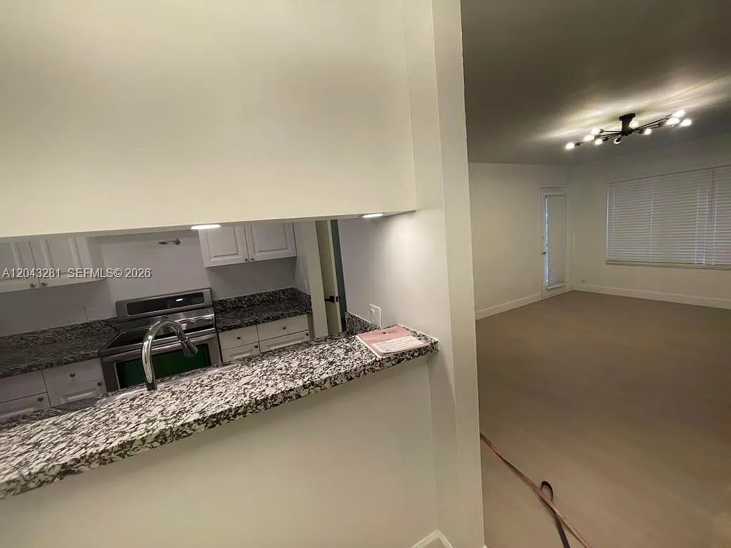 Palm Aire Gardens Condo — Photo 3