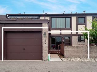 1060 Country Club Dr, Saint Clair Shores, MI 48082