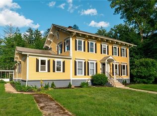 42 Bridal Ave, Warwick, RI 02886