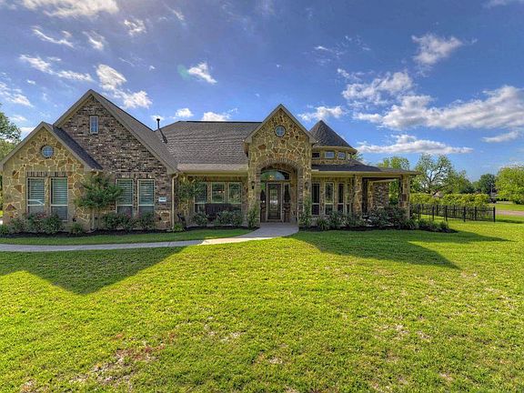 2nd image of 32619 Weston Ct